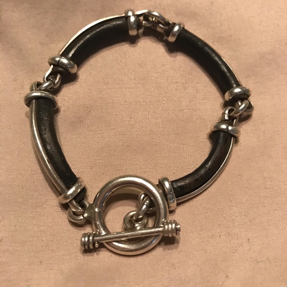 🖤 Sterling & Leather bracelet